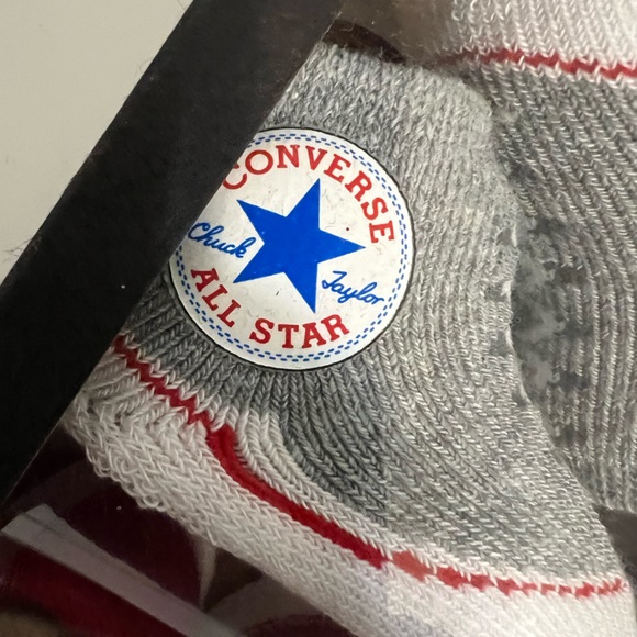 NEW CONVERSE All Star 2 Pack Red White Gray Infant Sock Booties 0-6 Months - Picture 3 of 4